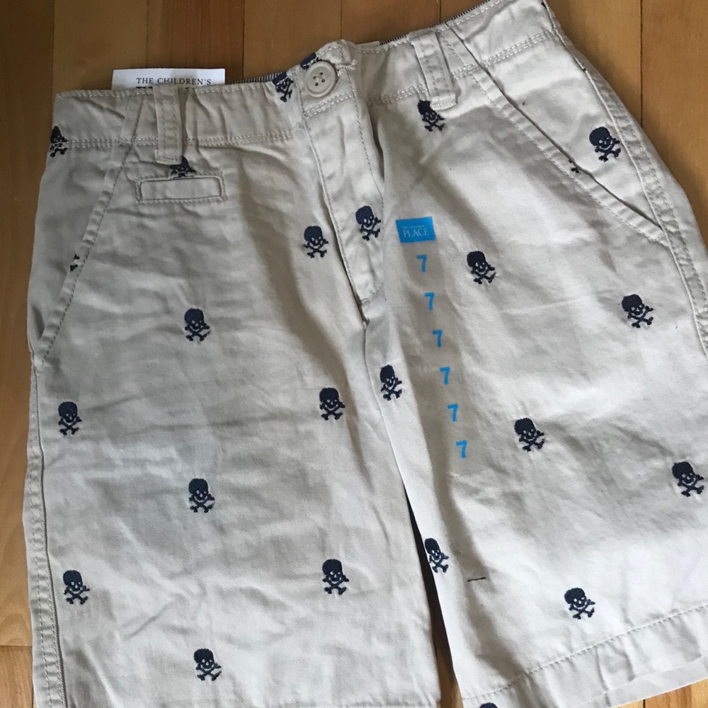 Size 7 children’s place shorts